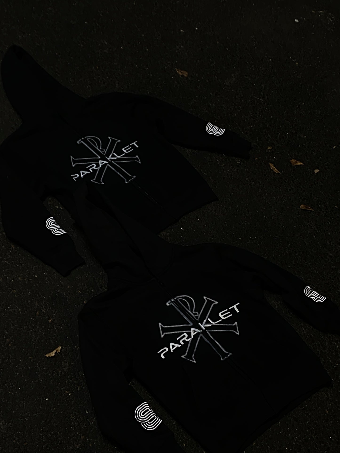 (M)ERELY BLACK ZIPER HOODIE